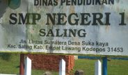 KEPALA SEKOLAH SMP NEGERI 1 SALING BAGAIKAN HANTU: SERING MENGHILANG TANPA KABAR, SISWA BEBAS BERKELIARAN SEKOLAH JADI KACAU!