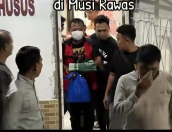 Burunan Jaksa Ketangkap, Mantan Anggota DPRD Empat Lawang Ropali (51) Diamankan Kejari