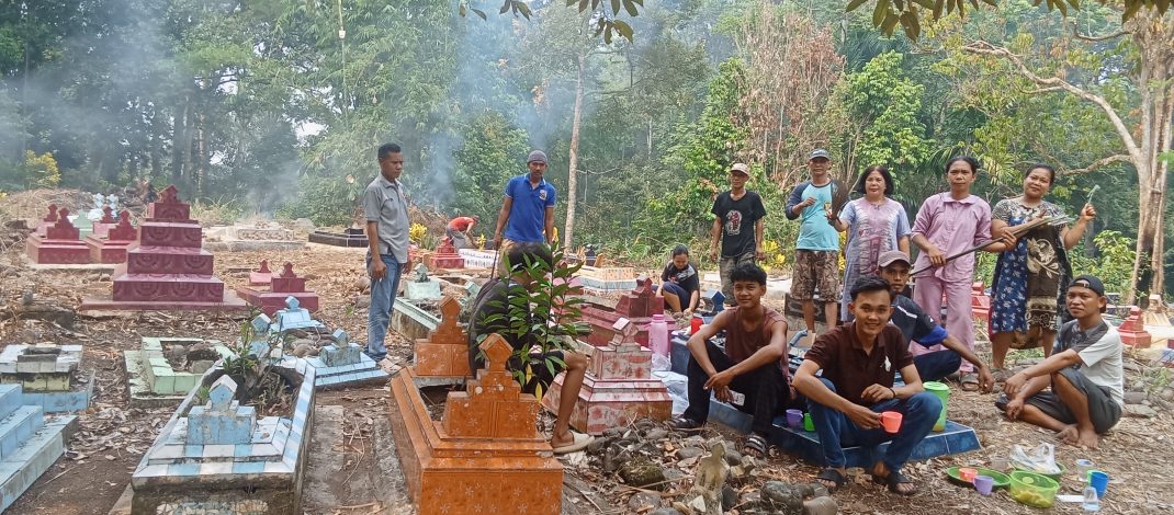 Sinergi Pemerintah Dan Warga Kelurahan Kupang Lewat Aksi Gotong Royong “Jum’at Bersih”